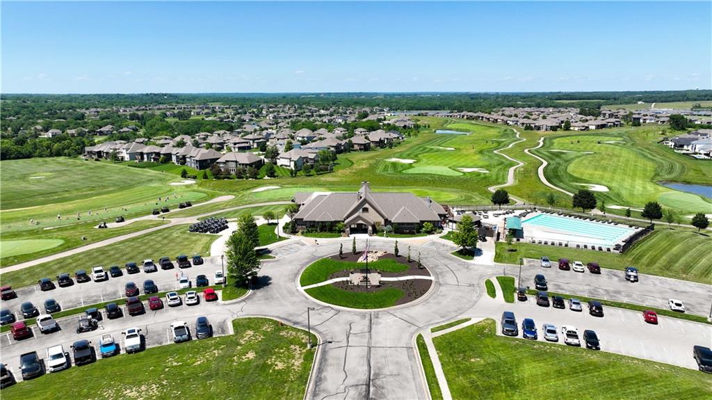 716 Glenn Cir, Raymore, MO 64083