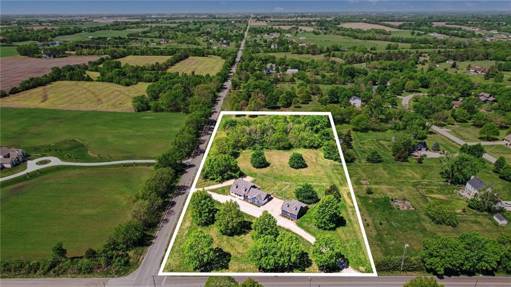 4000 W 215th St, Bucyrus, KS 66013