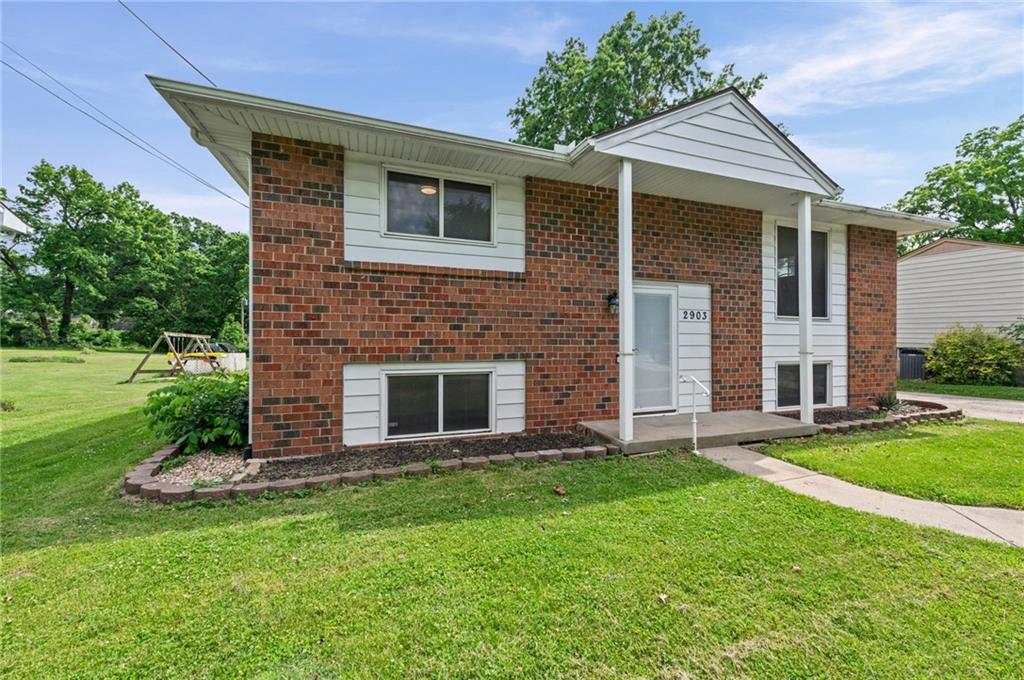 2903 NE 56th Ter, Gladstone, MO 64119