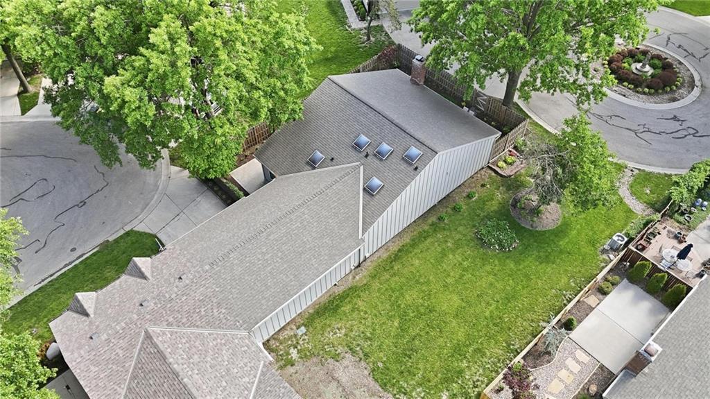 12856 Cambridge Ter, Leawood, KS 66209