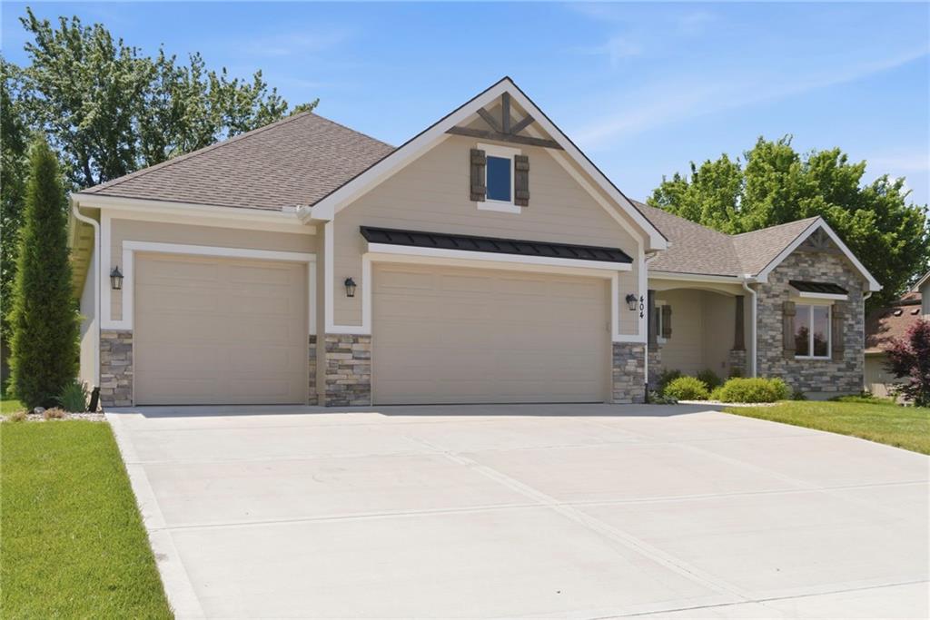 404 W 10th St, Lawson, MO 64062