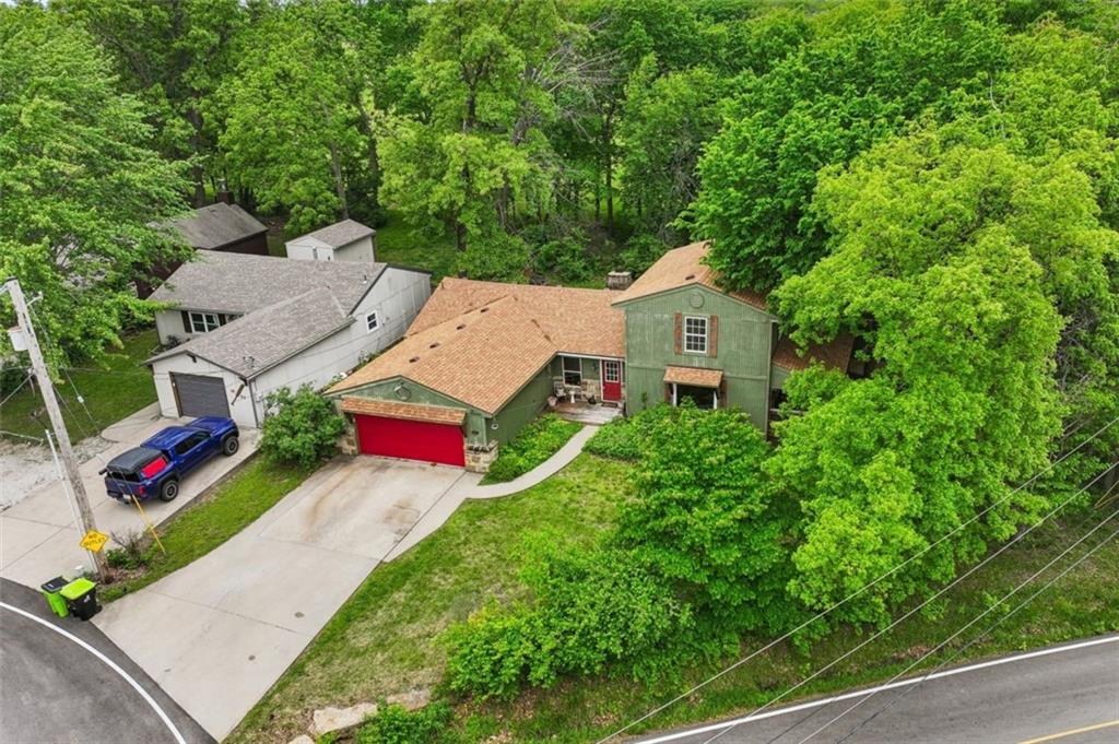 95 M St, Lake Lotawana, MO 64086