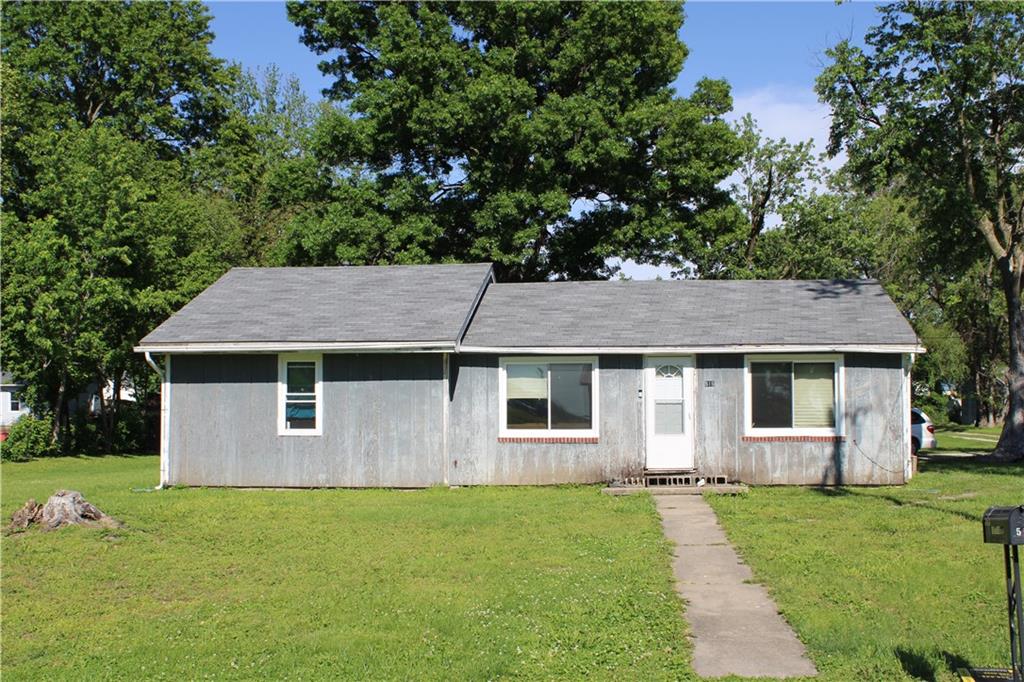 515 NW 5th St, Hardin, MO 64035