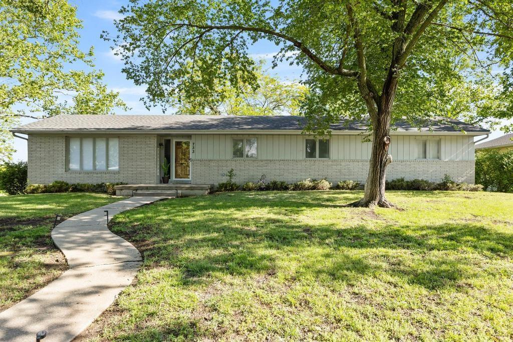 733 Fairway Ln, Fort Scott, KS 66701