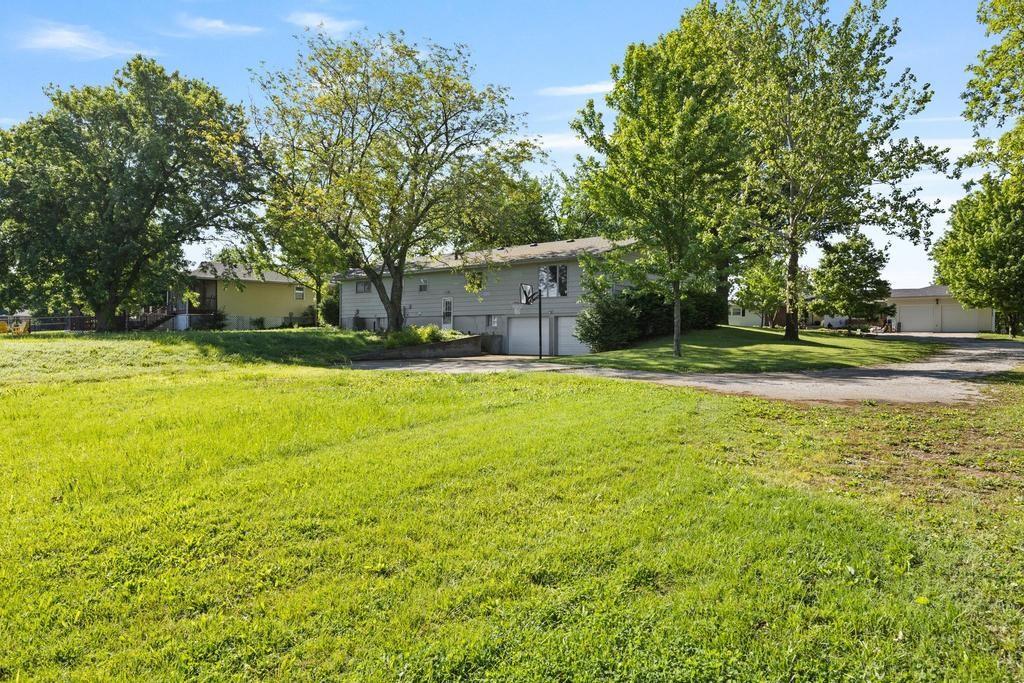733 Fairway Ln, Fort Scott, KS 66701