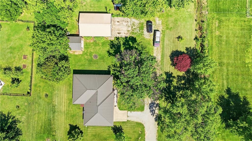 4 Skyline Dr, Adrian, MO 64720
