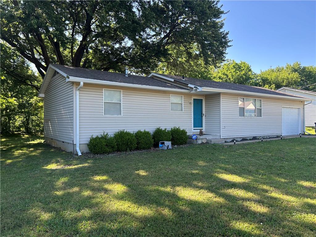 506 Hollywood Blvd, Coffeyville, KS 67337