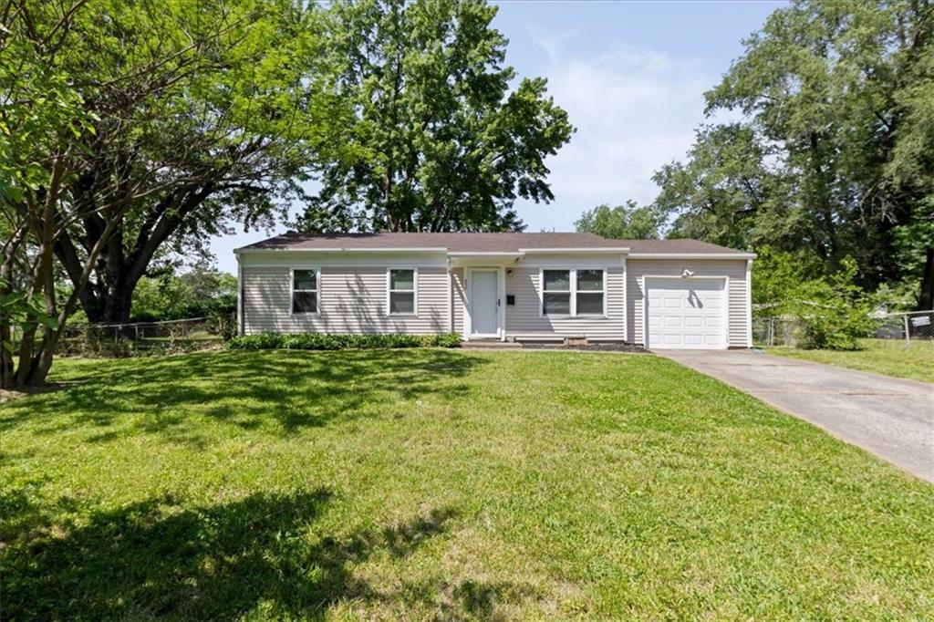 406 N Geronimo Dr, Independence, MO 64056