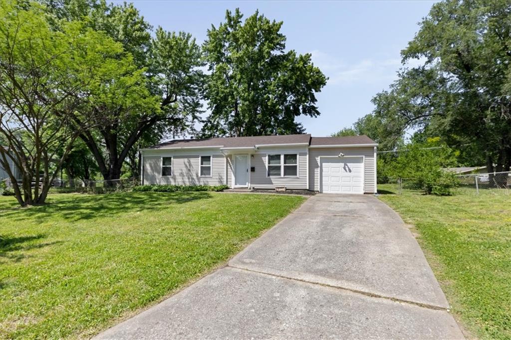 406 N Geronimo Dr, Independence, MO 64056