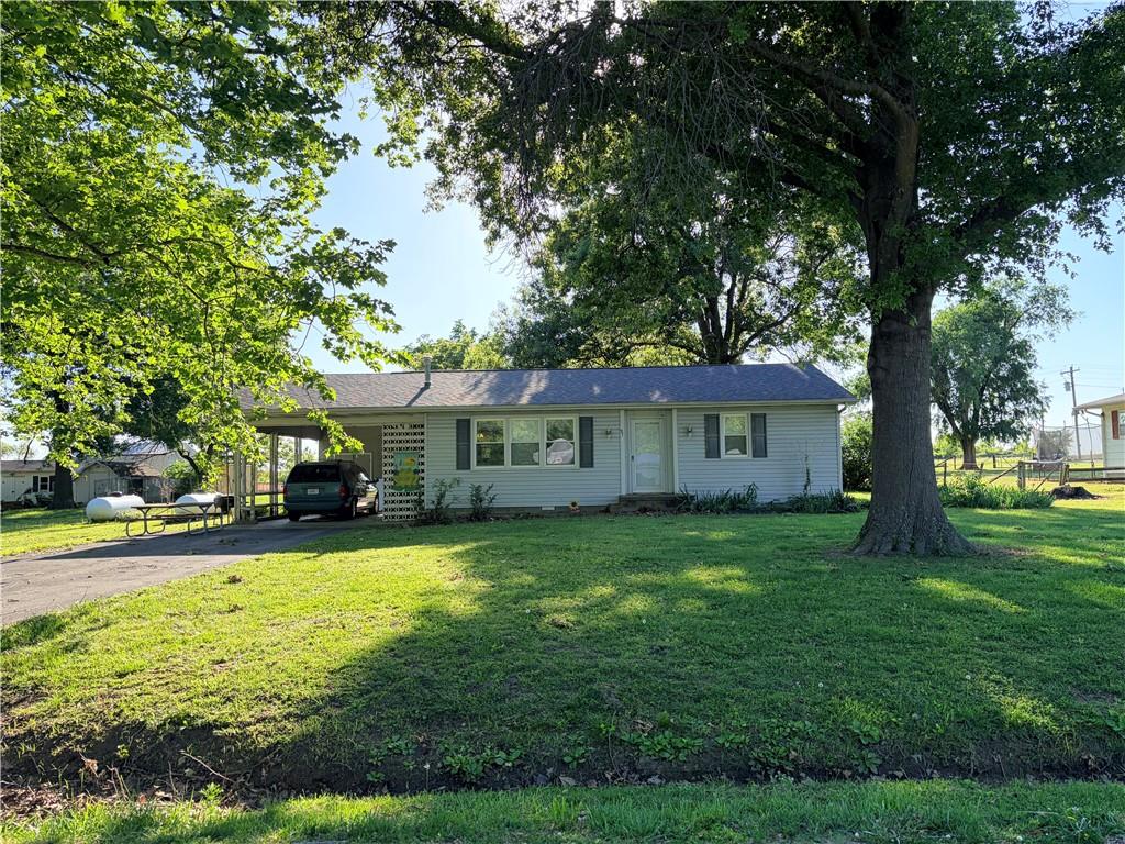 97 SW 5th Ln, Lamar, MO 64759