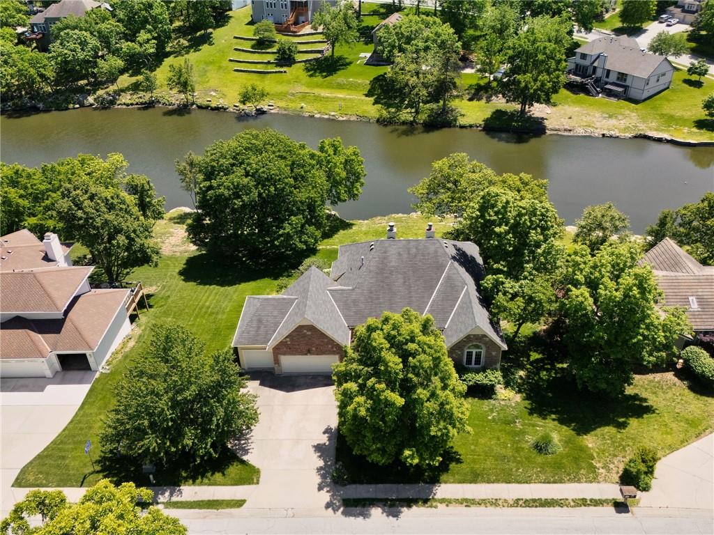 11709 E 71st Ct, Raytown, MO 64133