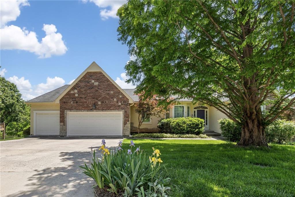 11709 E 71st Ct, Raytown, MO 64133