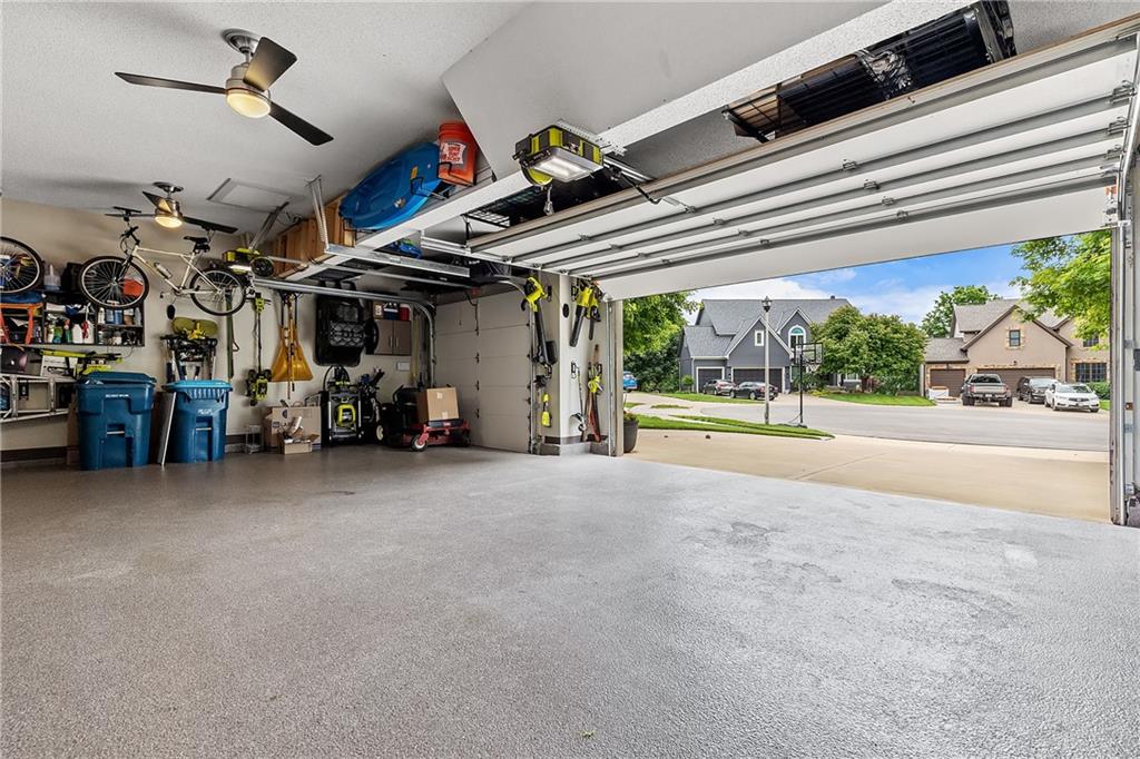 5816 Longview St, Shawnee, KS 66218