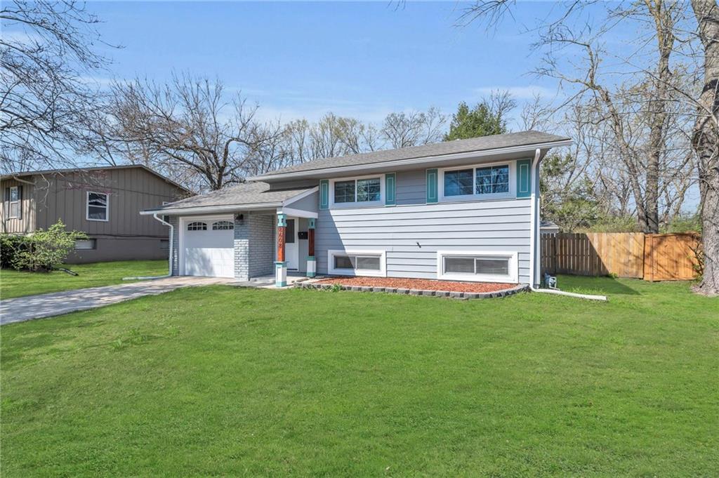 8608 E 91st St, Kansas City, MO 64138