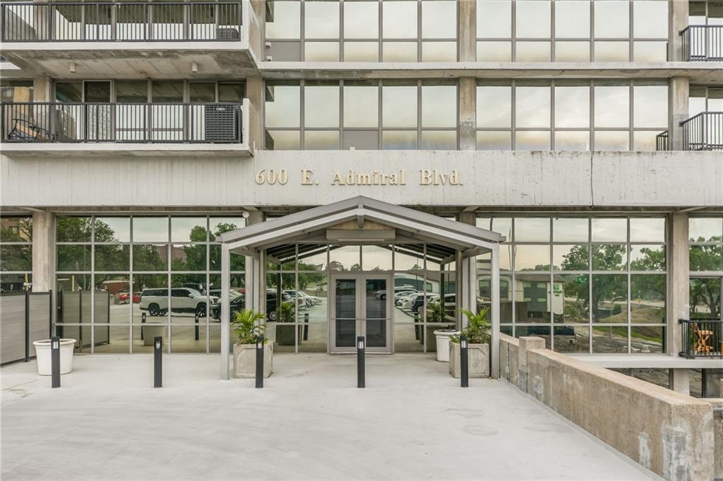 600 Admiral Blvd #1802, Kansas City, MO 64106