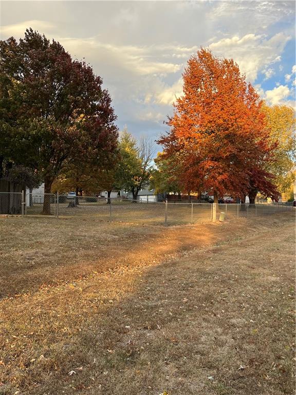 1103 N Doniphan St, Lawson, MO 64062