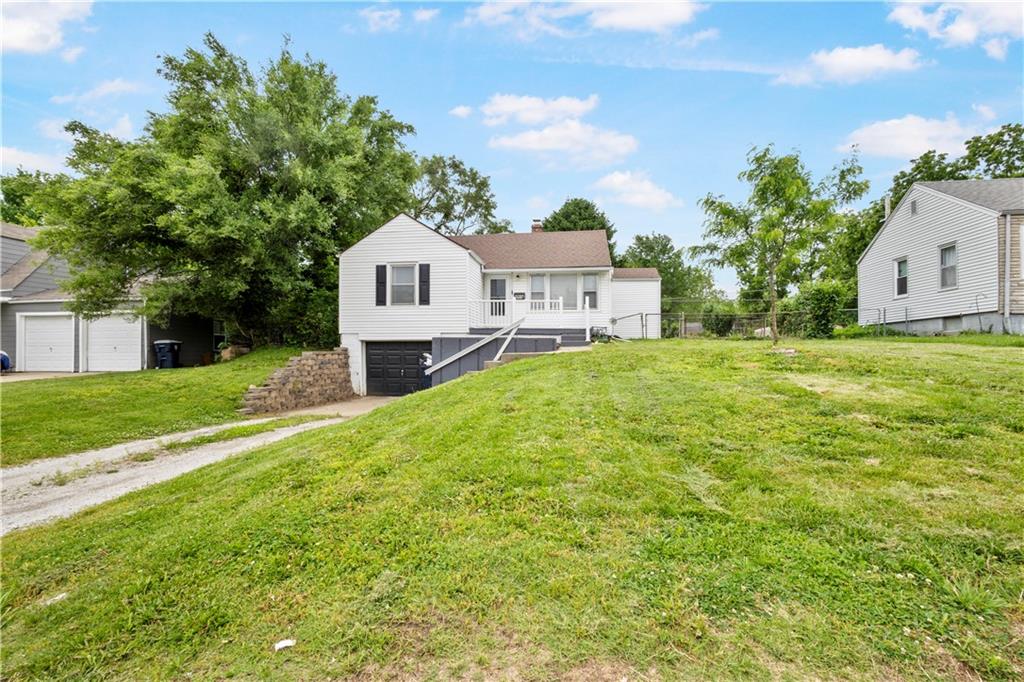 2816 NE 56th St, Kansas City, MO 64119