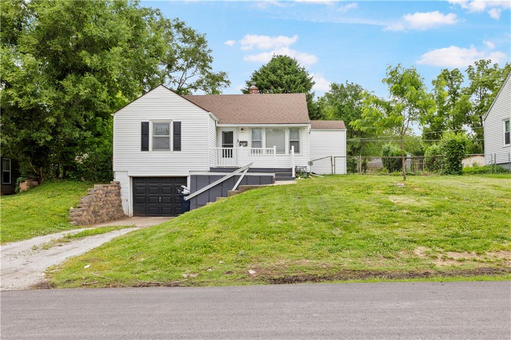 2816 NE 56th St, Kansas City, MO 64119