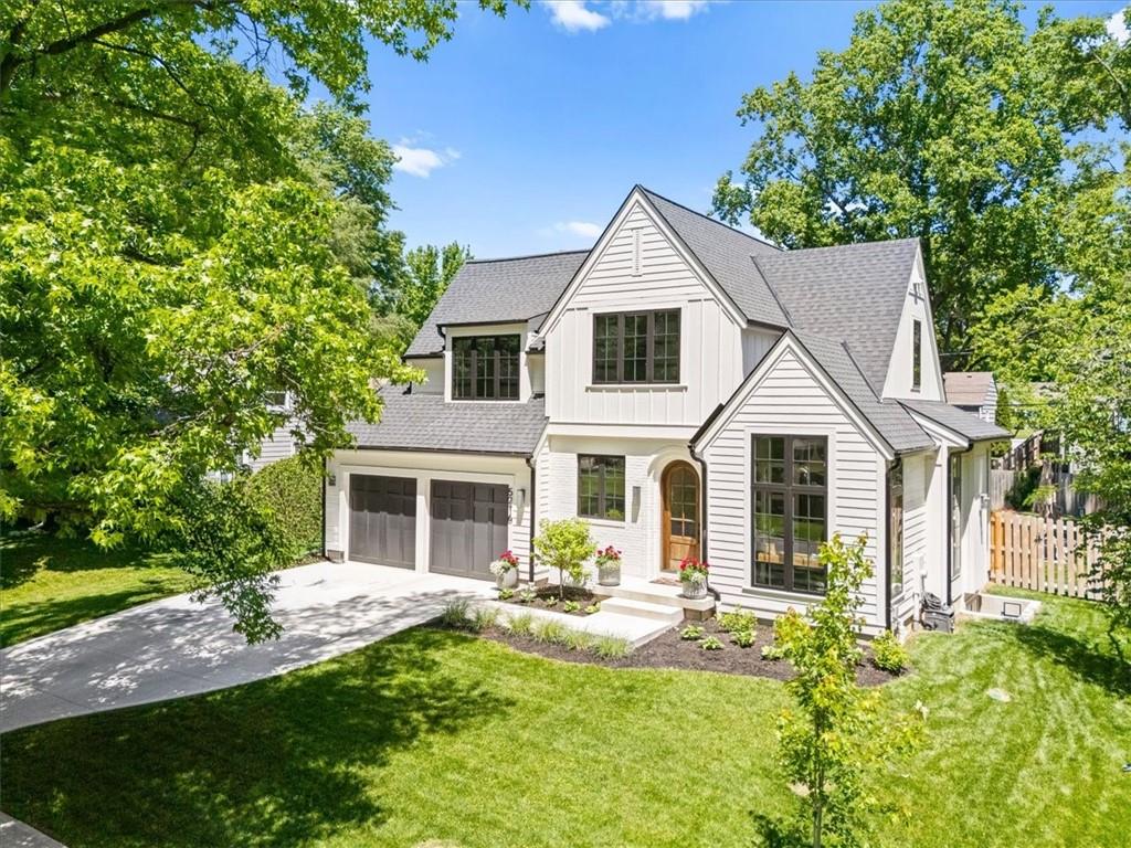 5216 W 73rd St, Prairie Village, KS 66208