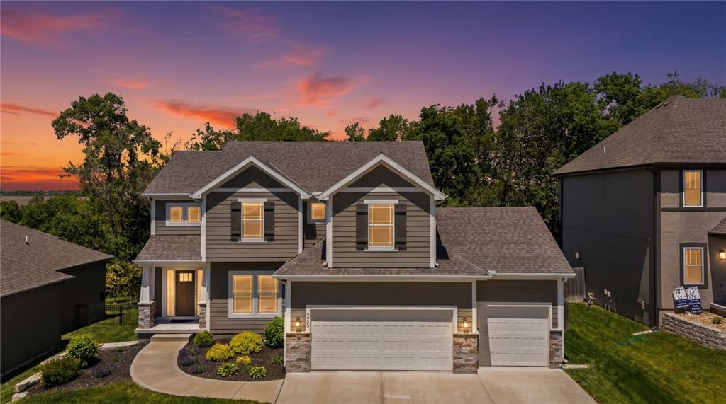 2362 SW River Trail Rd, Lee's Summit, MO 64082