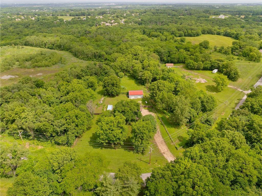700 E 171st St, Loch Lloyd, MO 64012