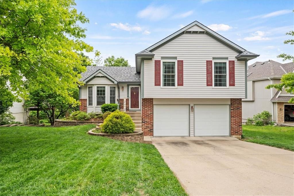 9411 W 47th Ter, Shawnee, KS 66203
