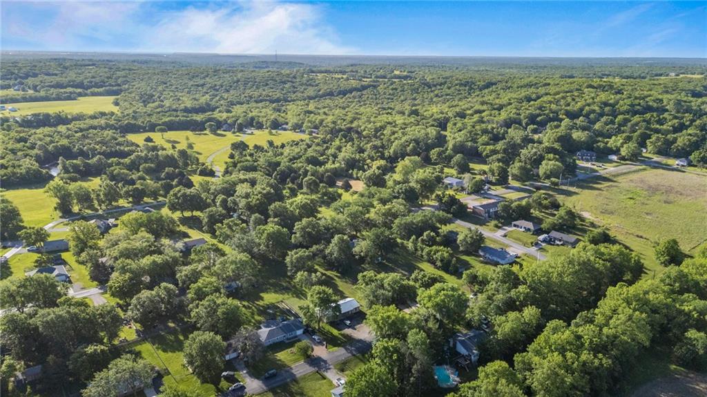 143 SE 411 Rd, Warrensburg, MO 64093