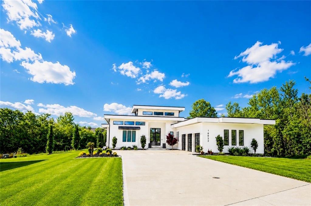 16052 Stearns St, Overland Park, KS 66221