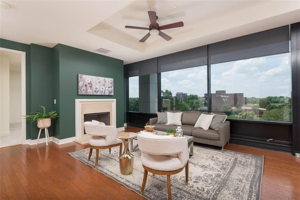 700 W 31st St #407, Kansas City, MO 64108