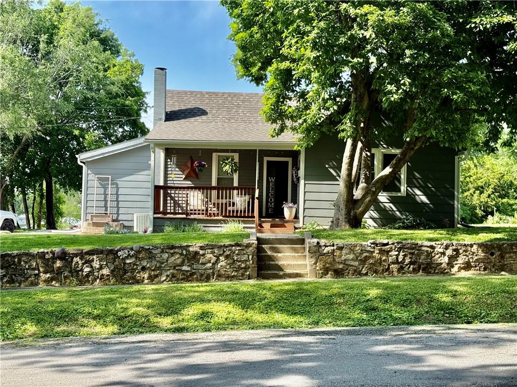 2508 South St, Lexington, MO 64067