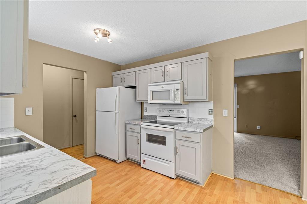 5707 N Oregon Ave, Kansas City, MO 64151
