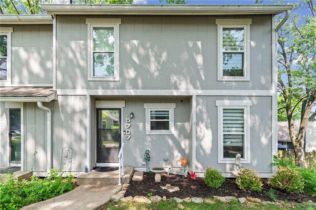 5707 N Oregon Ave, Kansas City, MO 64151