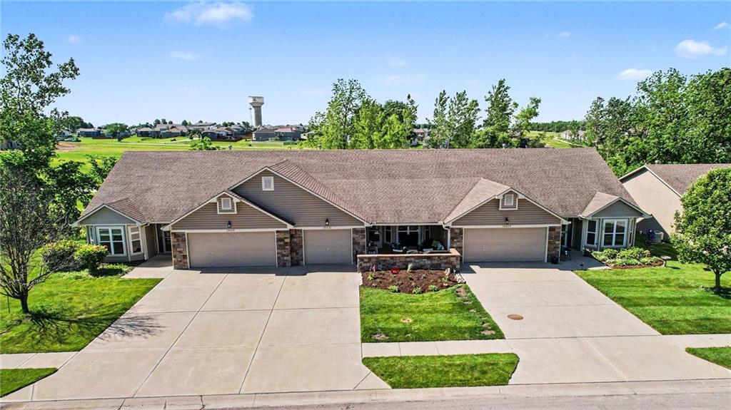 15621 Landauer St, Basehor, KS 66007