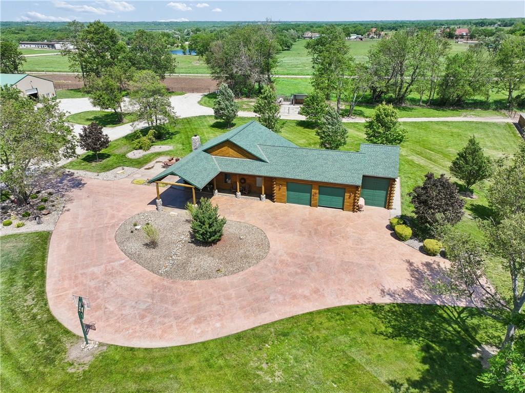 25345 Harmony Rd, Paola, KS 66071