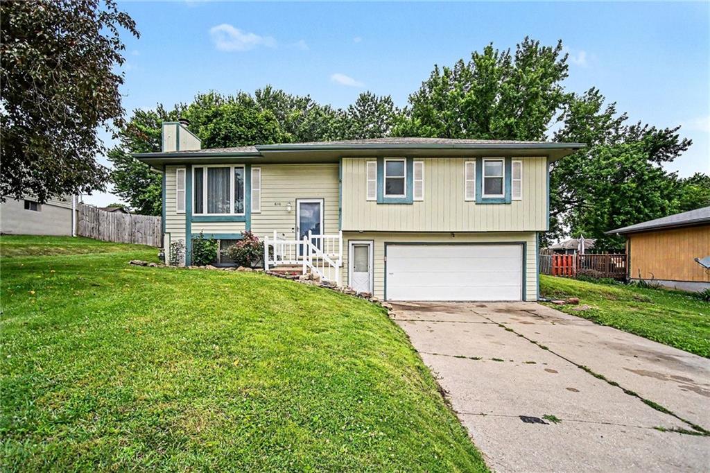 6110 28th Street Ter, Country Club, MO 64505