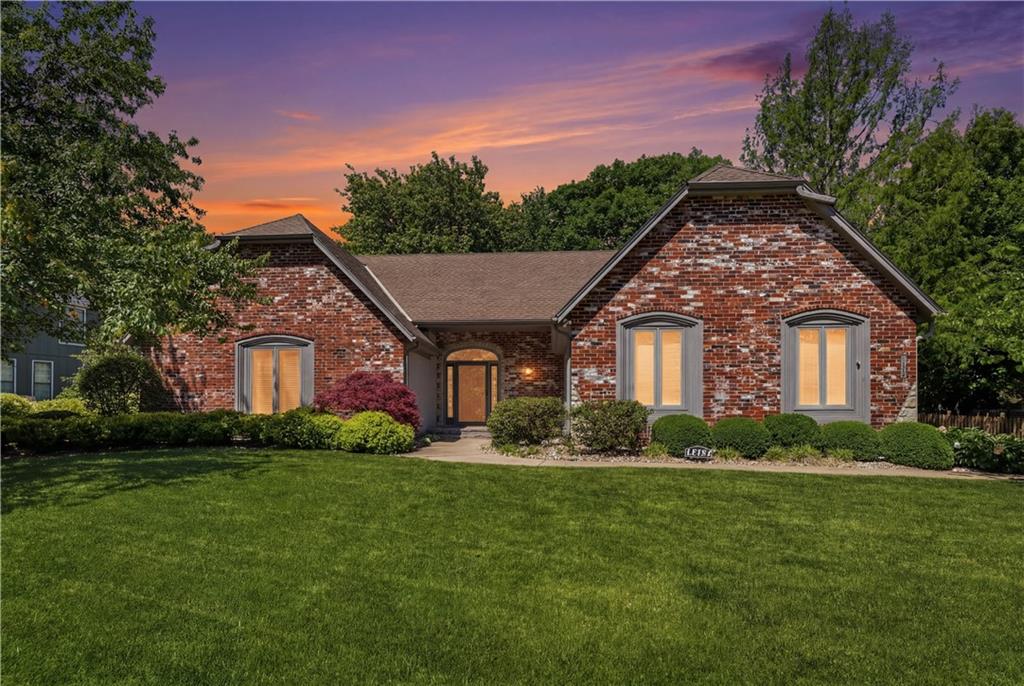 12726 Mohawk Cir, Leawood, KS 66209