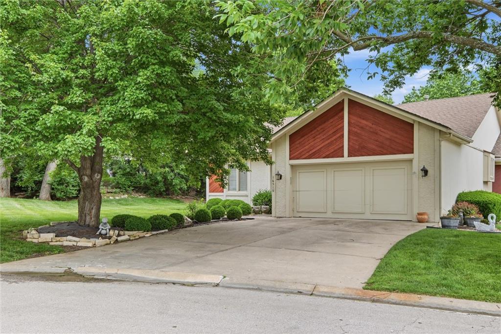 16510 W 133rd St, Olathe, KS 66062
