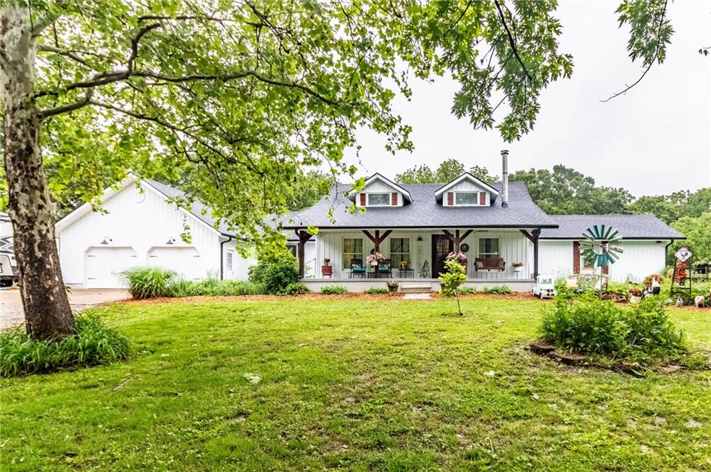 136 NE 901p Rd, Clinton, MO 64735