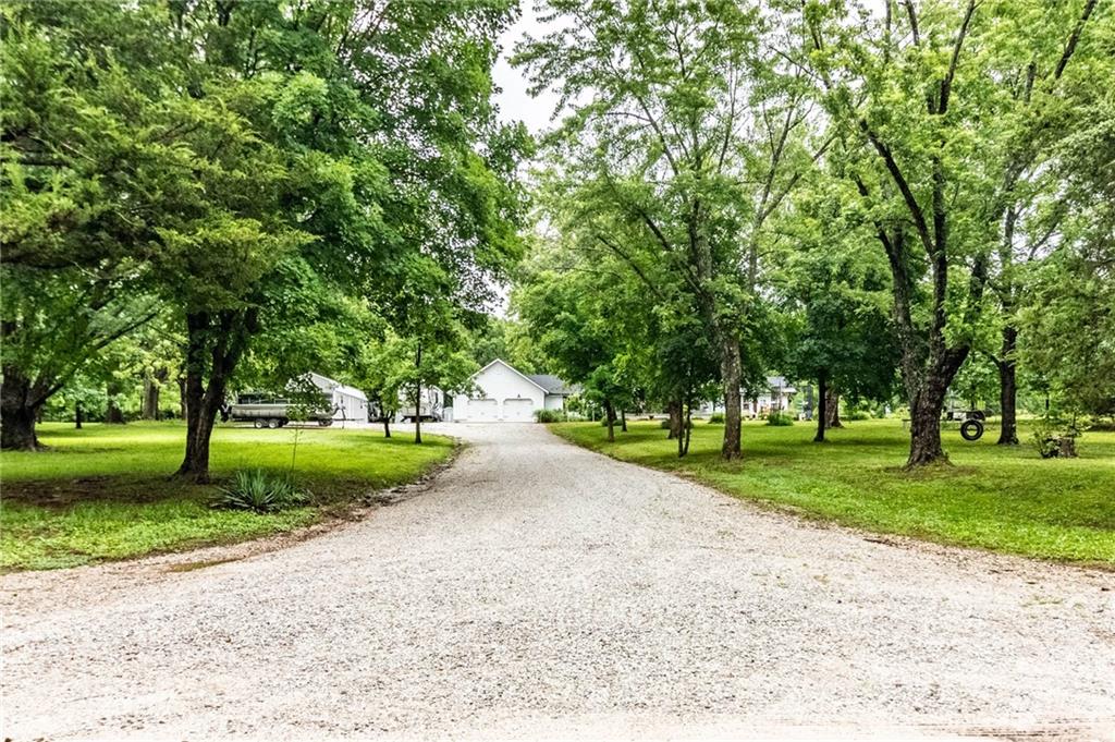 136 NE 901p Rd, Clinton, MO 64735