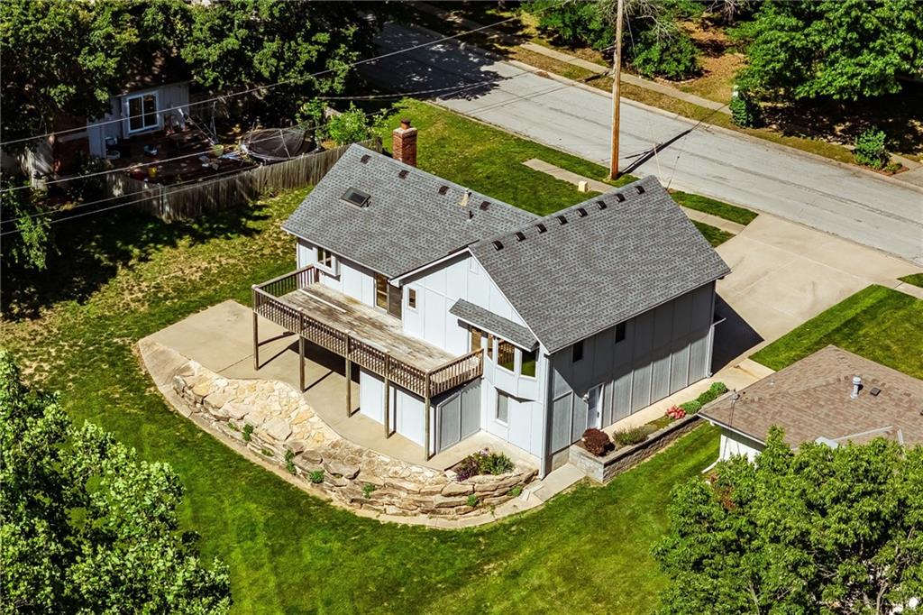 5308 N Wyandotte St, Gladstone, MO 64118