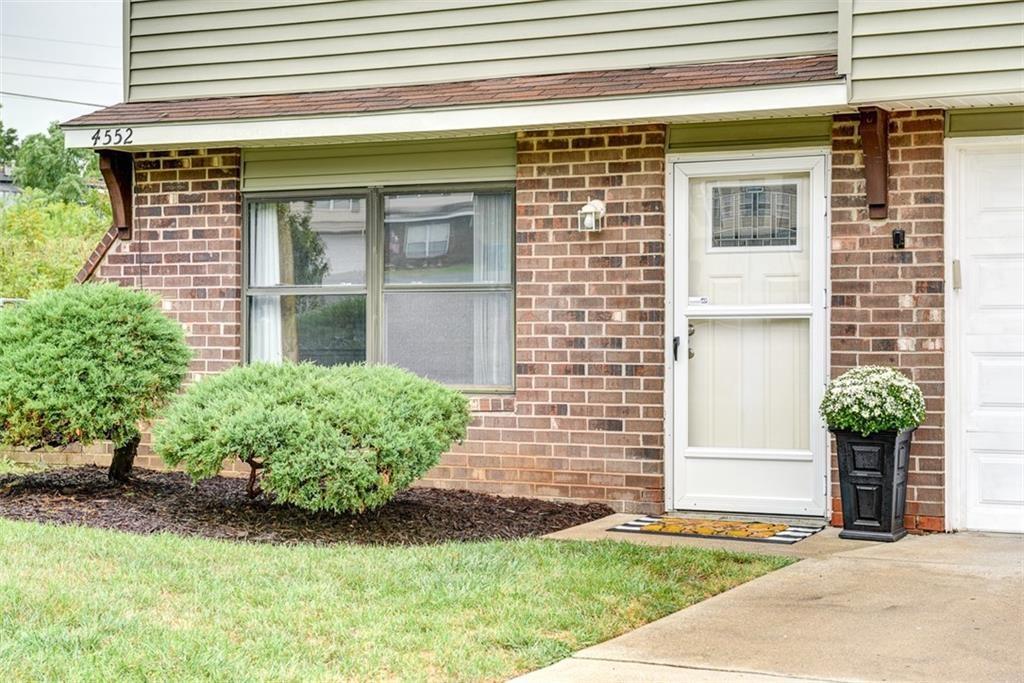 4552 S Saville Ct, Independence, MO 64055