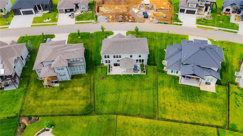 2063 NW O'brien Rd, Lee's Summit, MO 64081