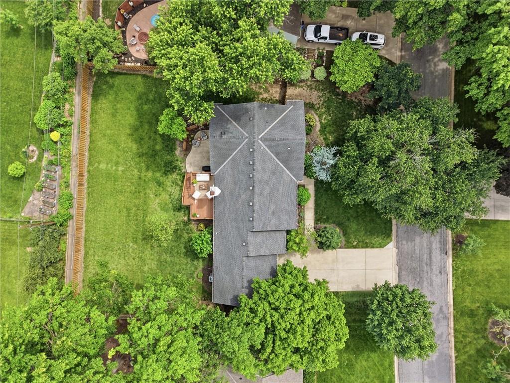 9531 Catalina St, Overland Park, KS 66207