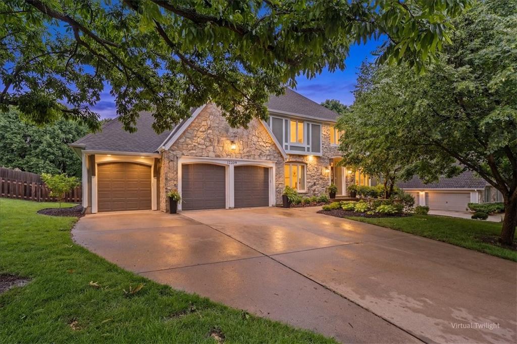 12209 Wenonga Rd, Leawood, KS 66209
