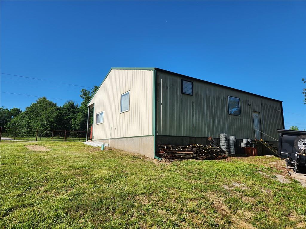 10909 7 Hw, Clinton, MO 64735