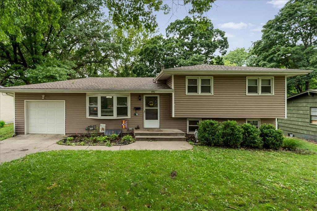 4910 N Spruce Ave, Kansas City, MO 64119