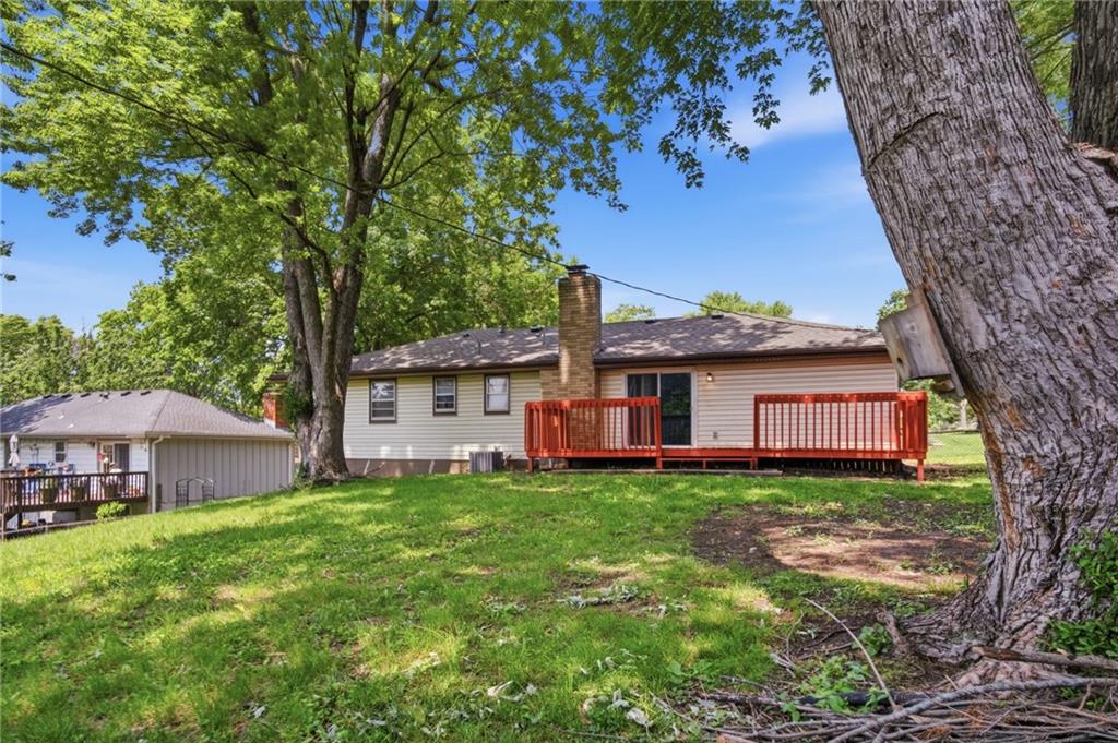 11401 E 61st Ter, Raytown, MO 64133