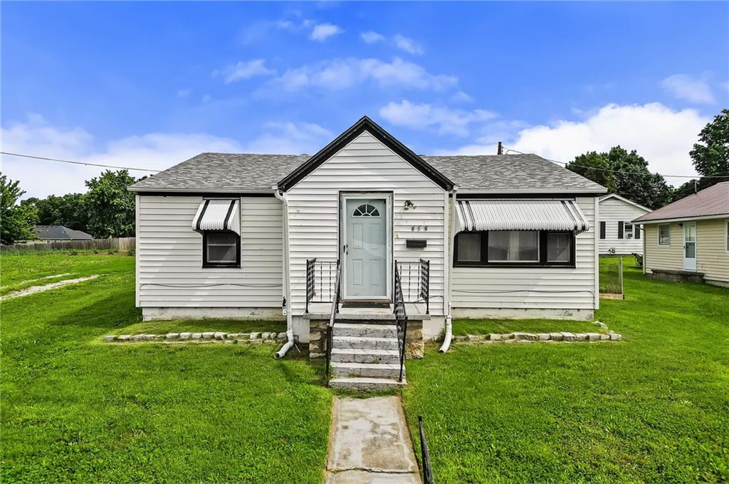814 E North Main St, Richmond, MO 64085