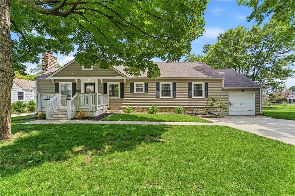 5735 Walmer St, Mission, KS 66202