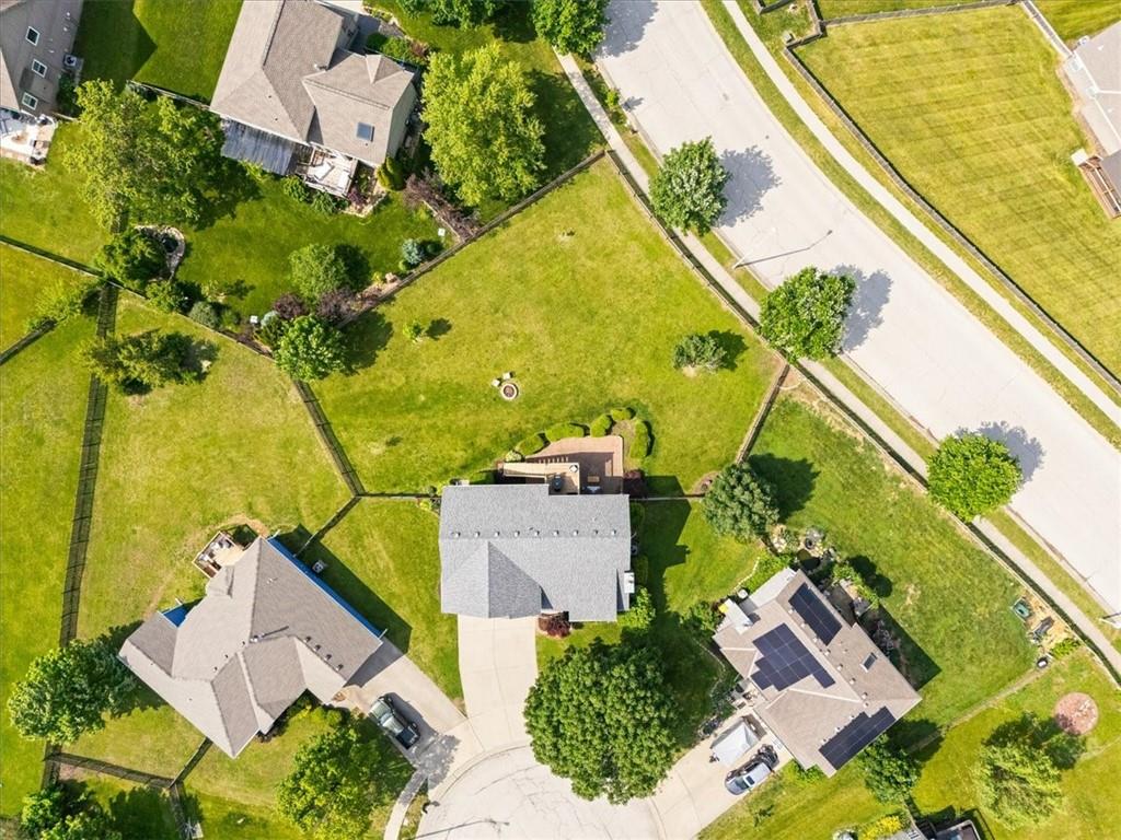 10914 N Laurel Ct, Kansas City, MO 64157
